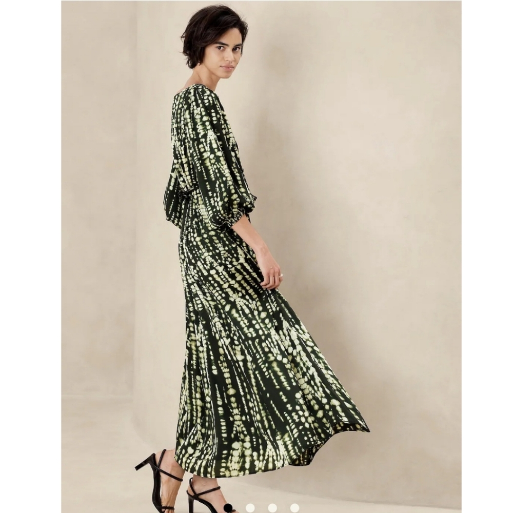 Petite Large Dark Green Banana Republic Blouson Maxi Dress